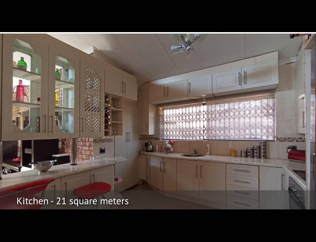 4 BEDROOM FREEHOLD FOR SALE IN THE ORCHARDS